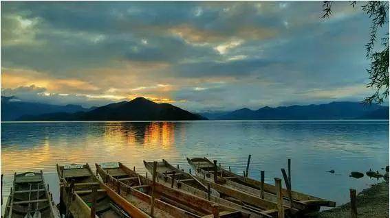 泸沽湖：任何为人称道的美丽，不及我第一次遇见你